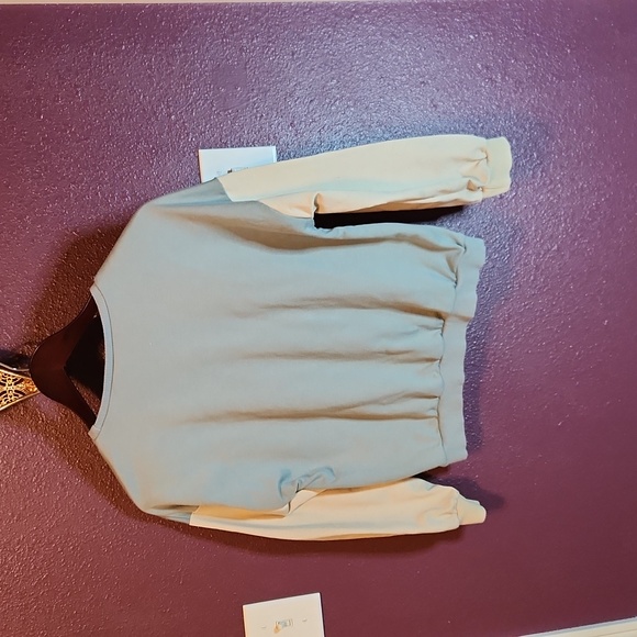 Sweatshirt - Picture 2 of 5